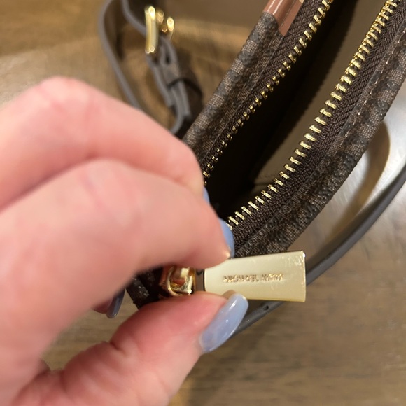 Michael Kors Brown and Tan Belt Bag Leather Adjustable, New In Sparkly Giftbox. - Picture 8 of 10